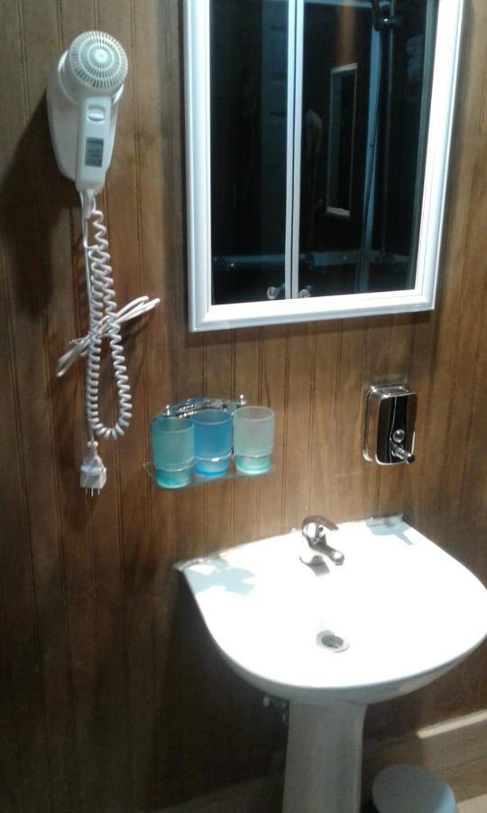 Hostal Chalet Las Violetas Punta Arenas Ngoại thất bức ảnh