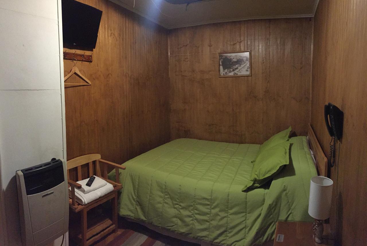 Hostal Chalet Las Violetas Punta Arenas Ngoại thất bức ảnh