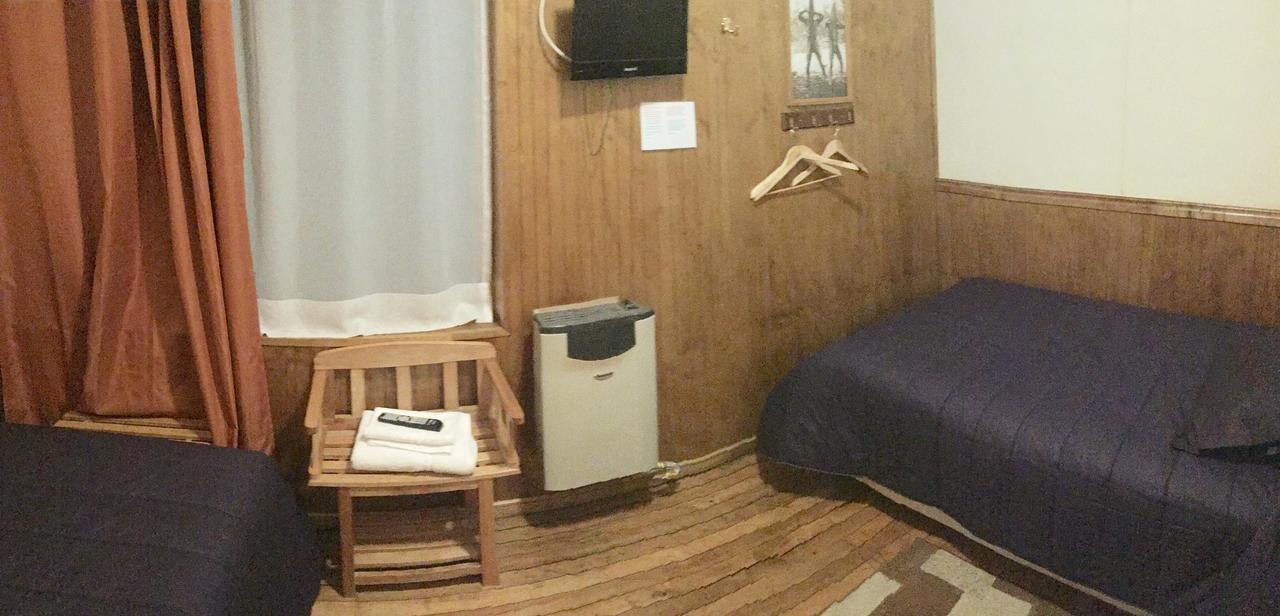 Hostal Chalet Las Violetas Punta Arenas Ngoại thất bức ảnh