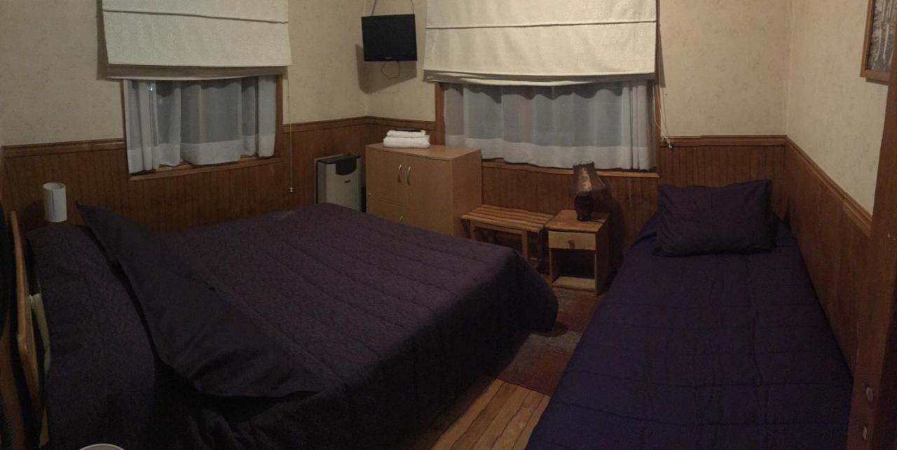 Hostal Chalet Las Violetas Punta Arenas Ngoại thất bức ảnh