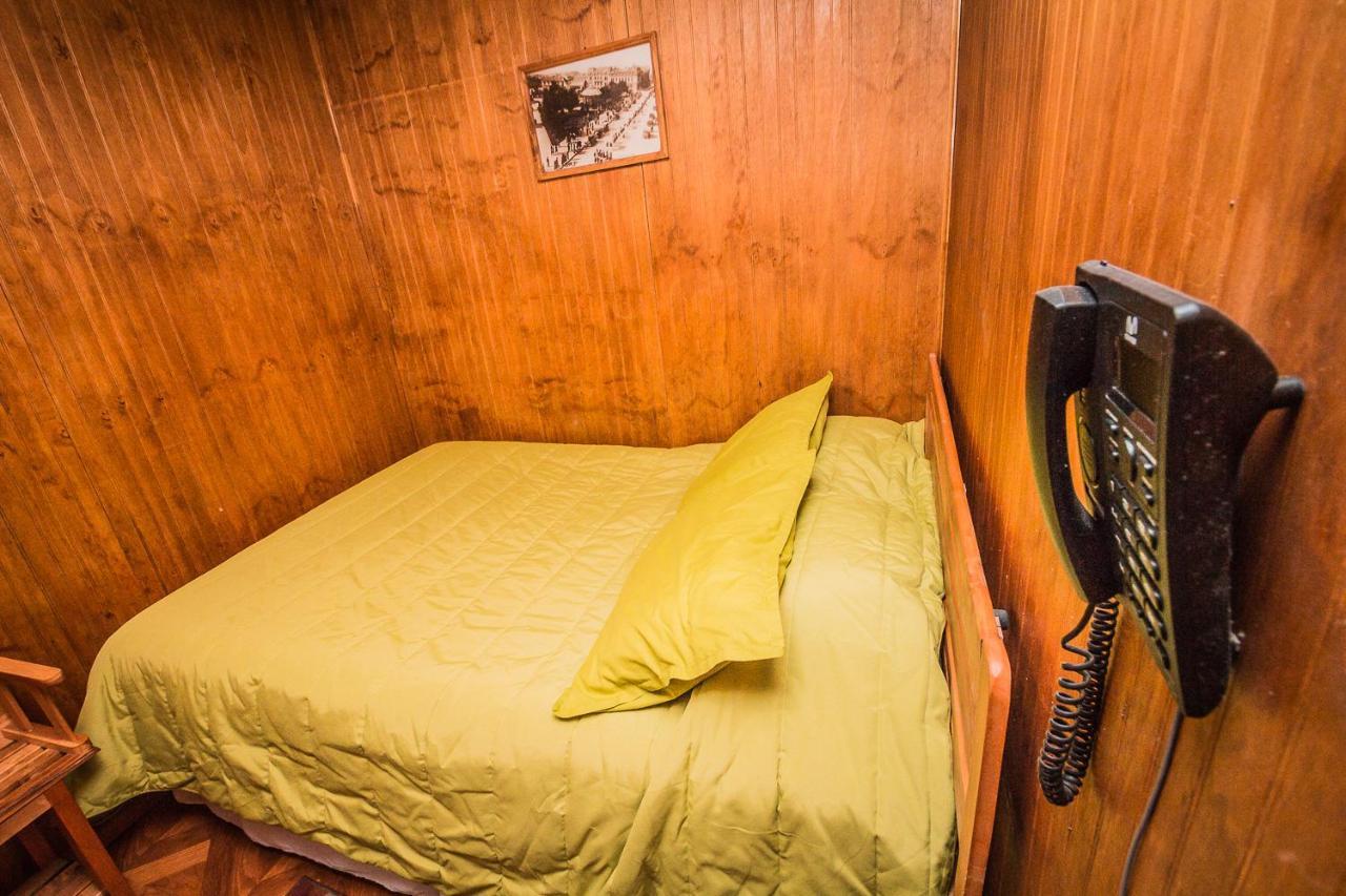 Hostal Chalet Las Violetas Punta Arenas Ngoại thất bức ảnh